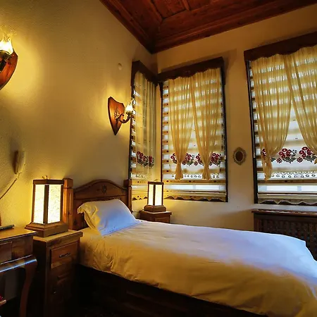 B&B Akifbey Konagi 3*