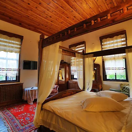 B&B Akifbey Konagi 3*